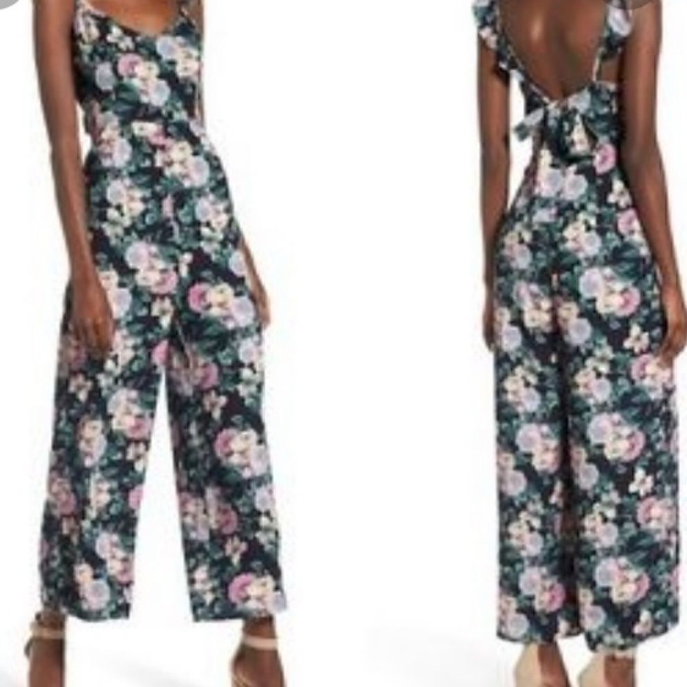 Leith Floral Sleeveless, Cropped Jumpsuit. Size S.